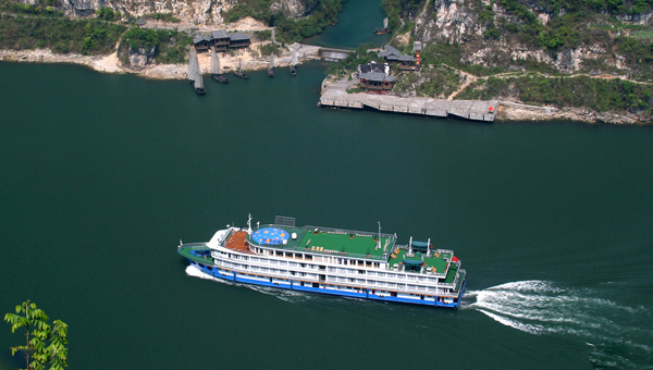 Yangtze Cruise Ships View